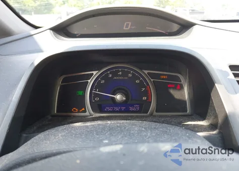 2010 Honda Civic Lx z USA, uszkodzony, nr VIN 19XFA1E54AE013991